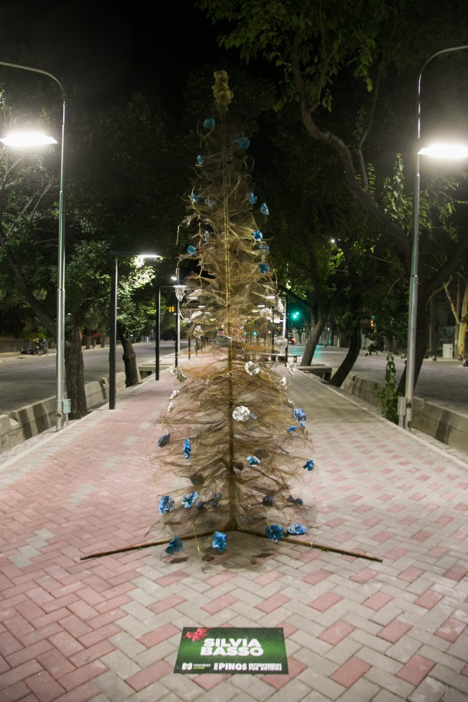 Pino navideño. Paseo Pedro Molina 5